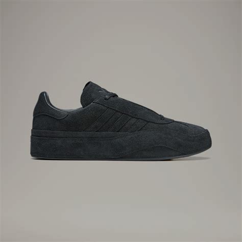 Adidas y 3 gazelle black